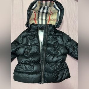 Pre-loved burberry puffer in impeccable condition